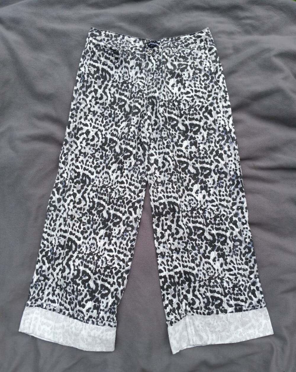 Pretty Little Thing Wide Leg Cheetah Print Jeans Women’s Size 8 High Waist Pants
